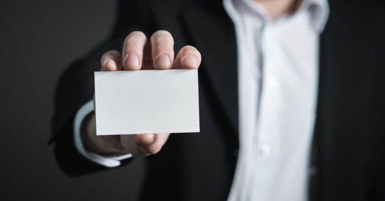 What Is the Role of Business Cards in International Networking?